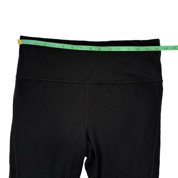 ATHLETA Horizon Scallop Capri in Black Size Large Womens Crop Soft #566748 - Picture 6 of 8